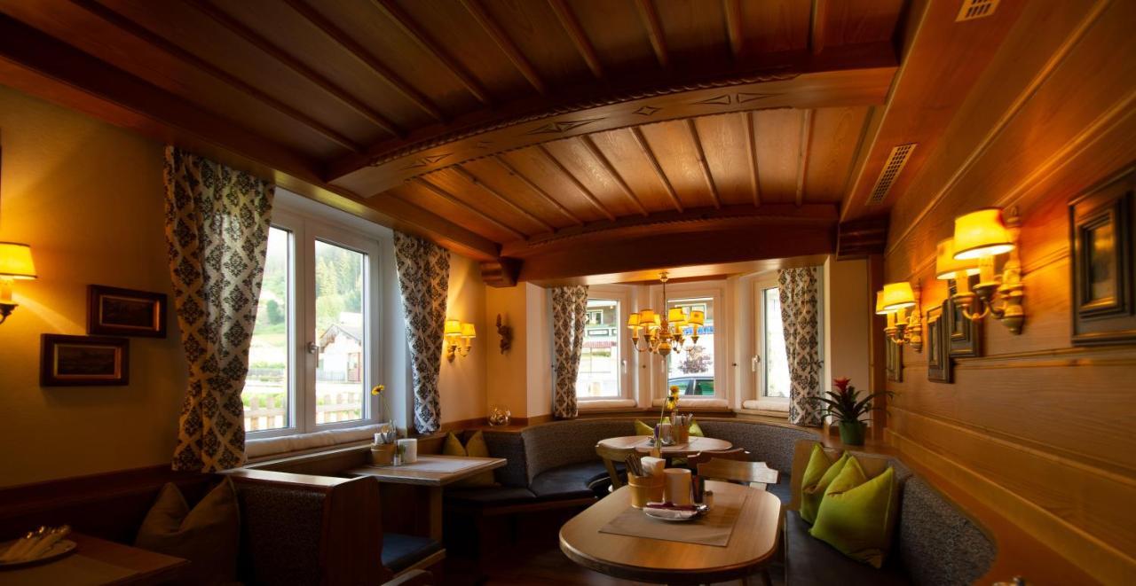 Essl In Filzmoos Hotell Exteriör bild