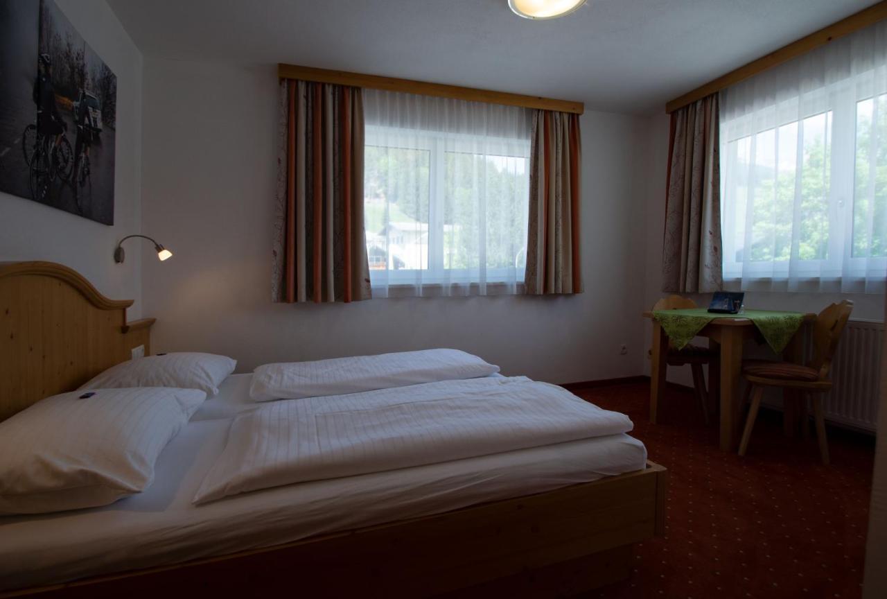 Essl In Filzmoos Hotell Exteriör bild