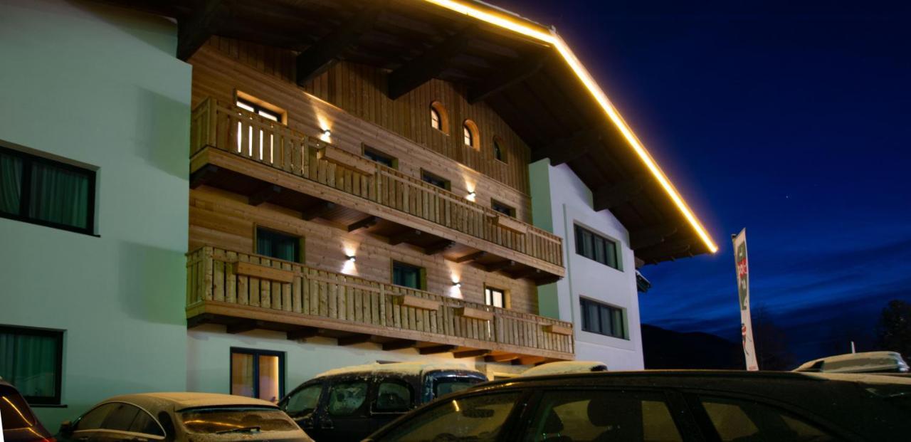Essl In Filzmoos Hotell Exteriör bild