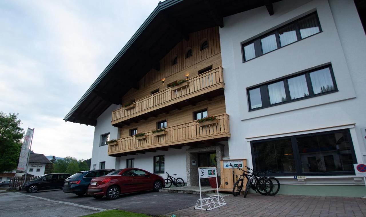Essl In Filzmoos Hotell Exteriör bild