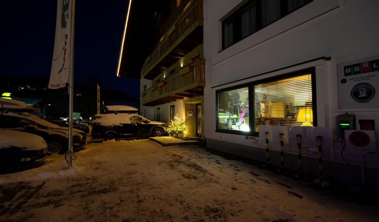 Essl In Filzmoos Hotell Exteriör bild